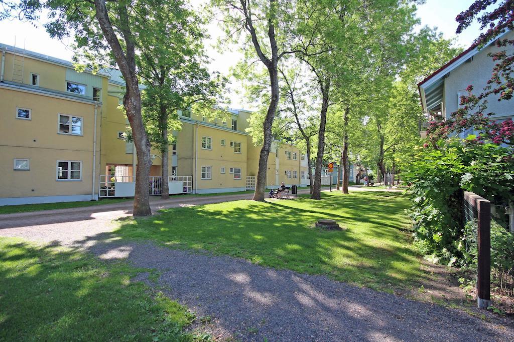 Majoitushuoneisto Tuomipuisto Apartamento Naantali Exterior foto