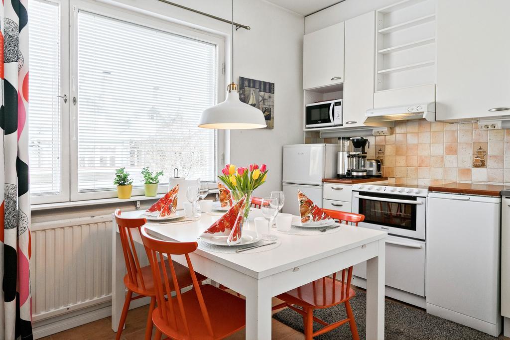 Majoitushuoneisto Tuomipuisto Apartamento Naantali Exterior foto