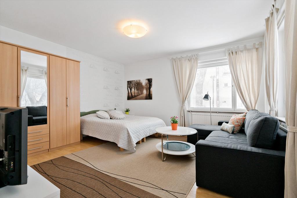 Majoitushuoneisto Tuomipuisto Apartamento Naantali Exterior foto