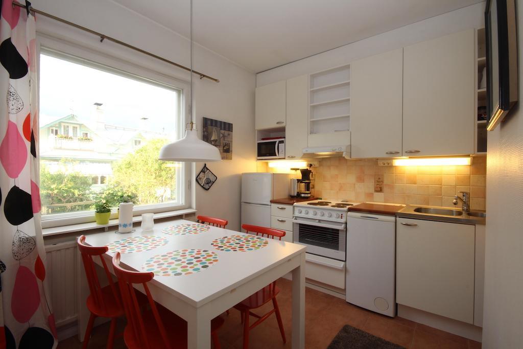 Majoitushuoneisto Tuomipuisto Apartamento Naantali Quarto foto