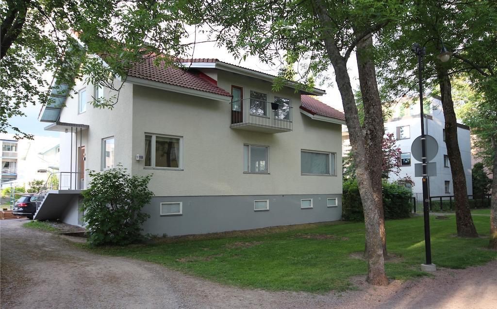 Majoitushuoneisto Tuomipuisto Apartamento Naantali Exterior foto